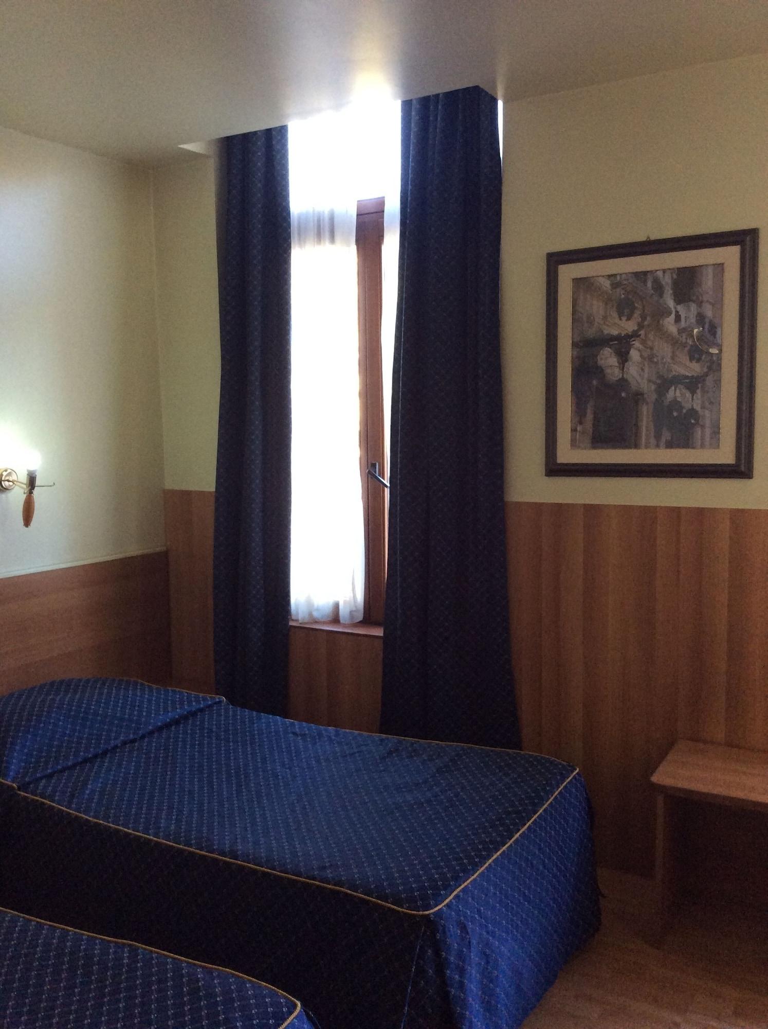Hotel Aristote Bruxelles Esterno foto